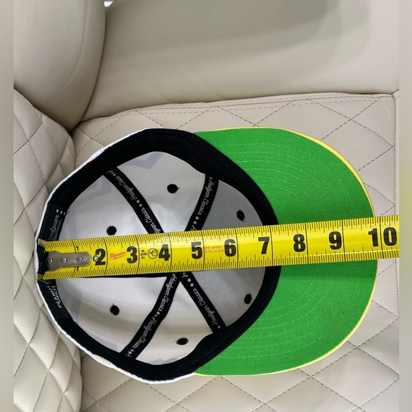 HEADGEAR CLASSICS Fitted Peanuts Snoopy Woodstock
Chevron Yellow Cap 7.5 inches - Picture 6 of 8